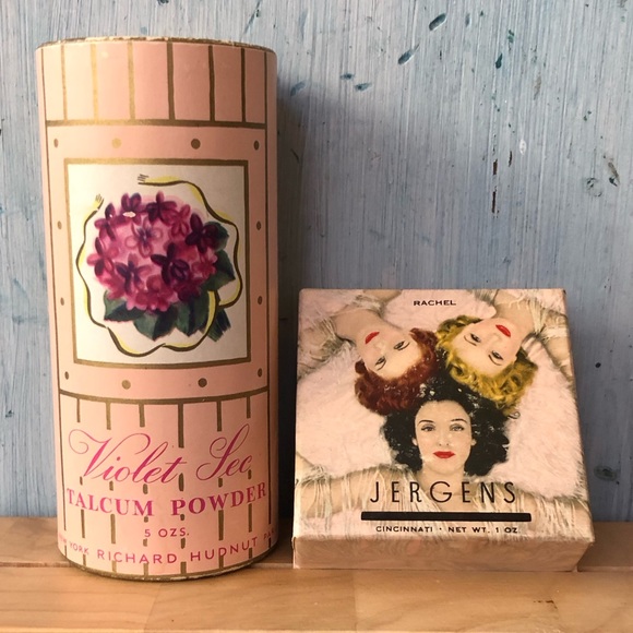 Richard Hudnut Violet Lee Other - Two 1950’s vintage powders - one for your face and the other for your body!